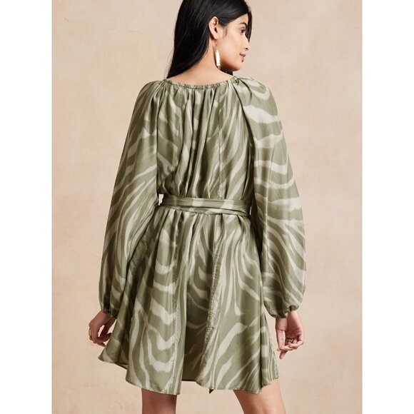 BANANA REPUBLIC Reverie Green Zebra 100% Silk Blouson Flowy Tent Dress, Size M - Picture 2 of 14